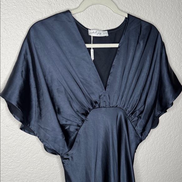 NWT Petal & Pup Ricki Maxi Dress Size Medium Navy Silky Butterfly Sleeve Wedding - Picture 4 of 12